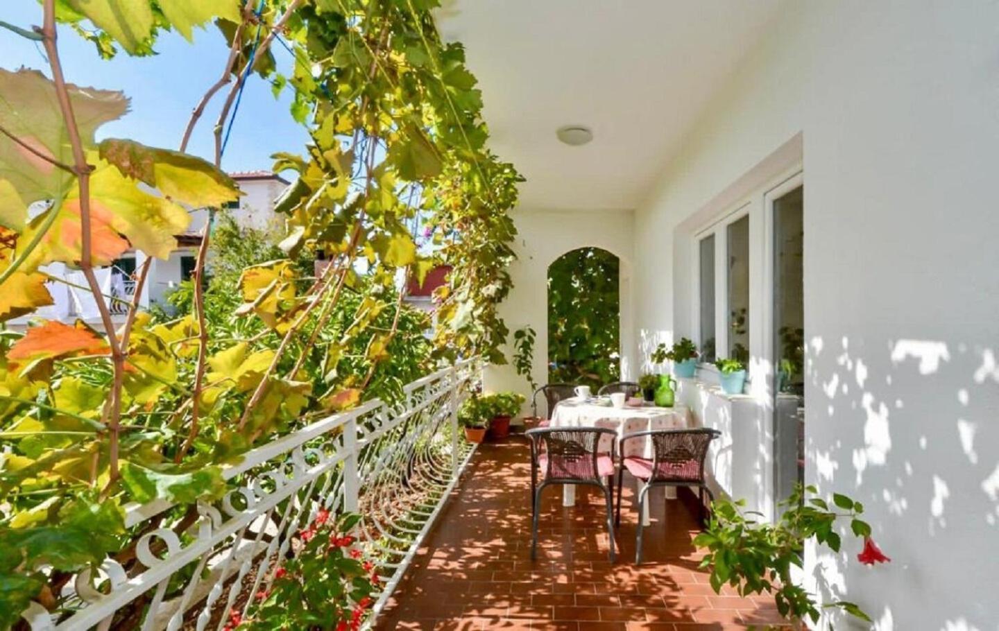 Apartments Paz Vinisce Exterior photo